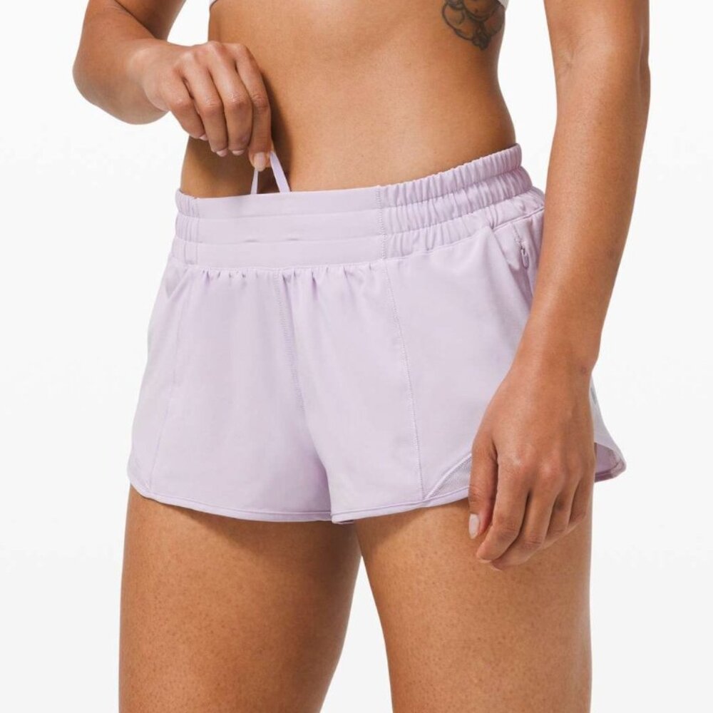 Lululemon Hotty Hot Short Low Rise 4" Lavender Dew